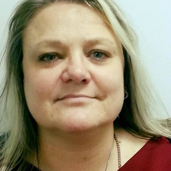 Meet your Posher, Jennifer - Picture 1 of 1